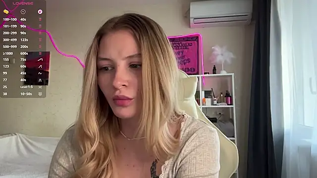 VibeVi online show from April 23, 2:08 pm