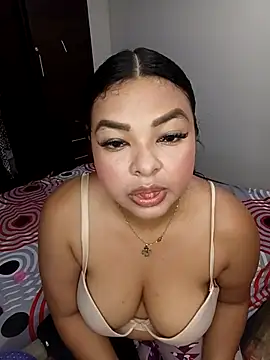 solene09 online show from February 10, 3:31 am