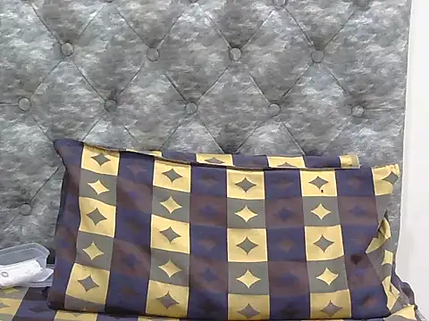 Secret Bhabhi online show from April 25, 1:41 pm