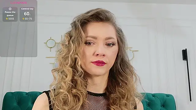 IrisLayne online show from April 26, 4:32 am