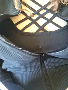 Isa363636 online show from April 23, 9:28 am