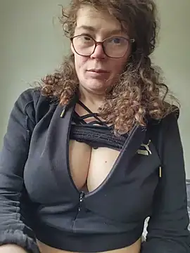 Isa363636 online show from June 9, 8:47 am