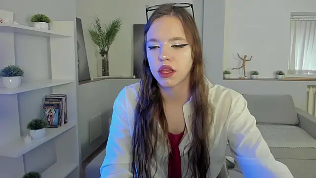 Madison dolly online show from April 12, 8:50 am