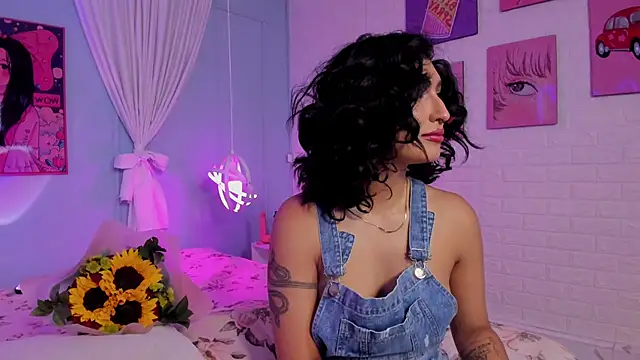 Cleo Foxx online show from April 22, 11:51 am