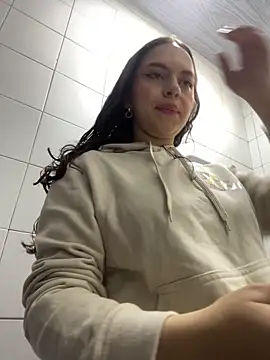 Annie bonnie  online show from April 21, 11:39 am