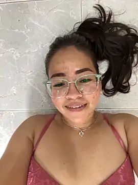 alisbloom online show from March 10, 6:23 pm