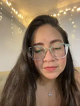 alisbloom online show from March 8, 4:05 am