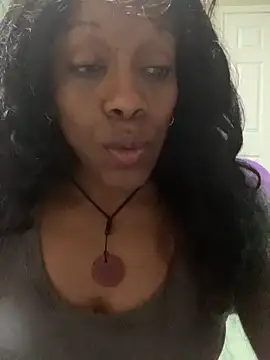 NatalieGainer goodies online show from April 26, 1:25 am