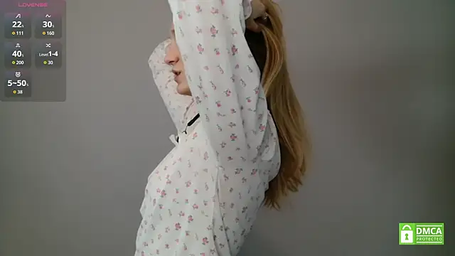 Alex-wer online show from April 23, 1:24 pm