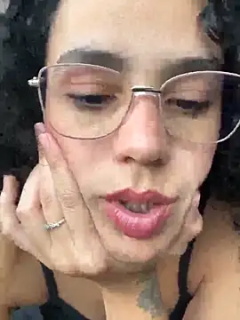 SirenStell0 online show from April 24, 8:00 pm