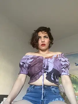 eva luz online show from April 21, 3:41 pm