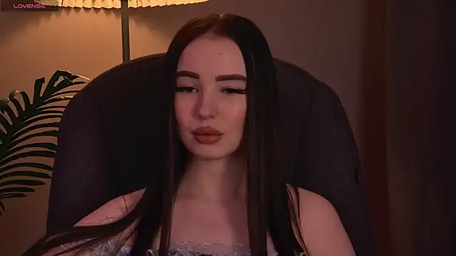 ArianaLim online show from March 4, 4:02 pm