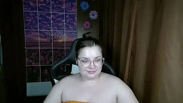 Teasing Dora online show from July 25, 1:56 am