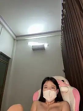 wang1472581 online show from April 2, 1:52 pm