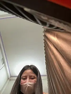 wang1472581 online show from April 28, 4:44 pm