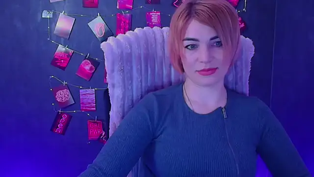 CuttieEmma online show from April 19, 11:54 am