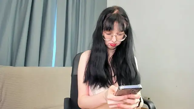 CosmicGleam online show from April 28, 2:43 pm