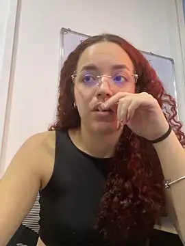 Miss Dior2 online show from February 10, 5:38 pm