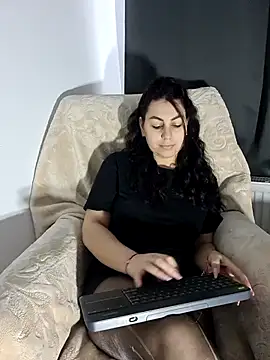 AbellaDesiree online show from March 2, 7:15 am