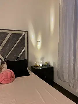  HannahFox  online show from April 23, 11:18 pm