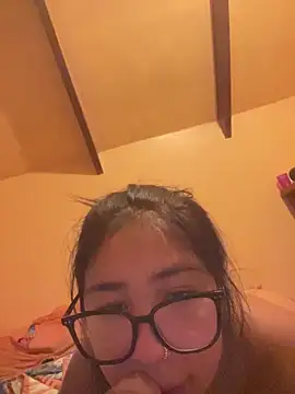 cherryandmen online show from March 12, 2:47 am