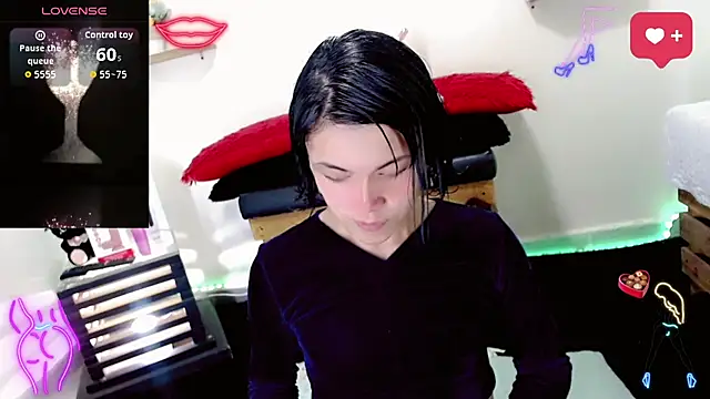 NathalialLooes online show from February 26, 5:50 am