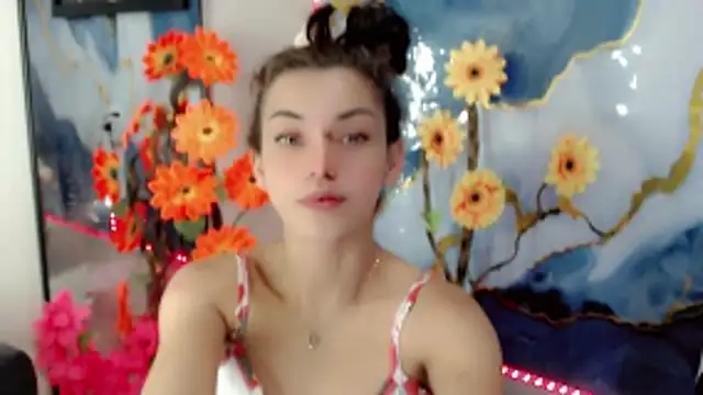 NathalialLooes online show from June 12, 5:04 am