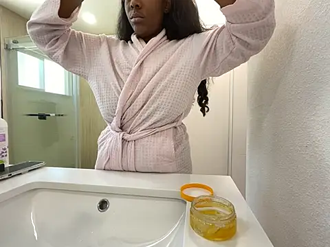 Anadia Starr online show from April 10, 11:00 pm