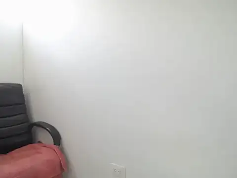 playfullpaulina online show from April 22, 3:31 pm