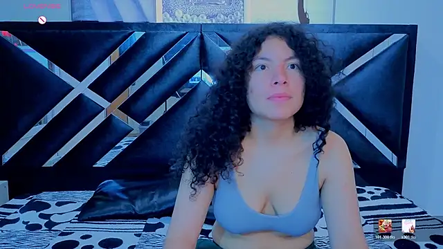 Zoe-yanin online show from April 27, 7:22 pm