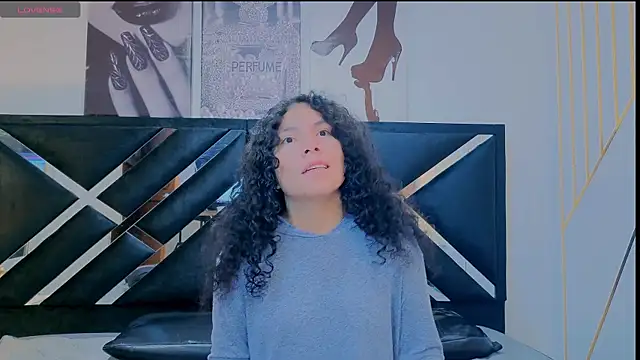 Zoe-yanin online show from April 20, 6:44 pm