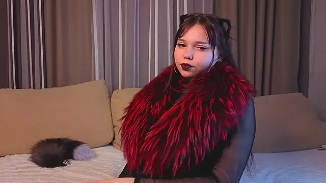 ManyMercuri online show from March 8, 2:21 pm