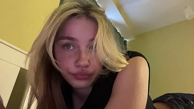 EarthaStinett online show from April 23, 12:51 pm