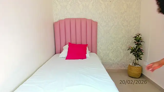 Brit weston online show from February 20, 8:09 pm