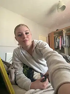 Paige love online show from April 23, 1:24 pm