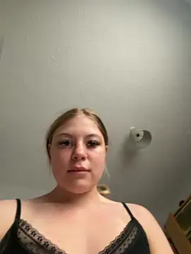 Paige love online show from April 28, 8:51 am