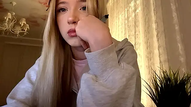 IvyArmbrister online show from March 6, 6:14 pm