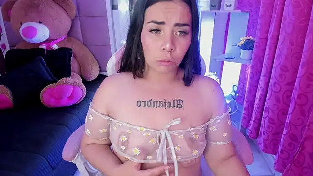 liany taylor online show from April 22, 3:03 am