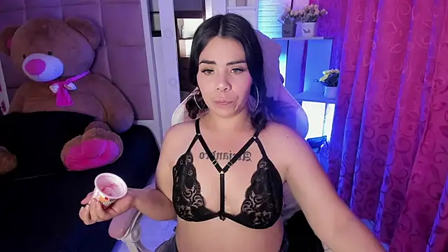 liany taylor online show from April 24, 2:47 am