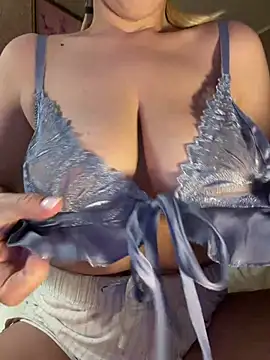 Best-B00bs online show from August 1, 11:29 pm