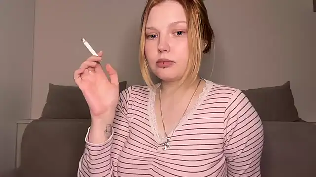 Ophelia Ritz online show from April 26, 10:18 pm