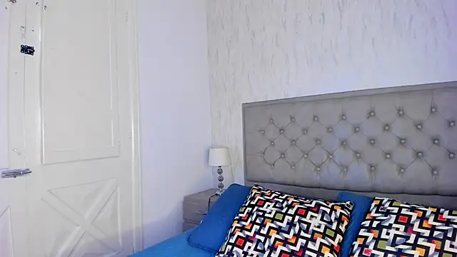 Sienna brunette online show from April 24, 12:08 pm