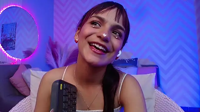 Kitty madness online show from April 3, 8:18 pm