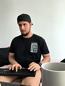 ryan evannss online show from April 28, 3:49 pm