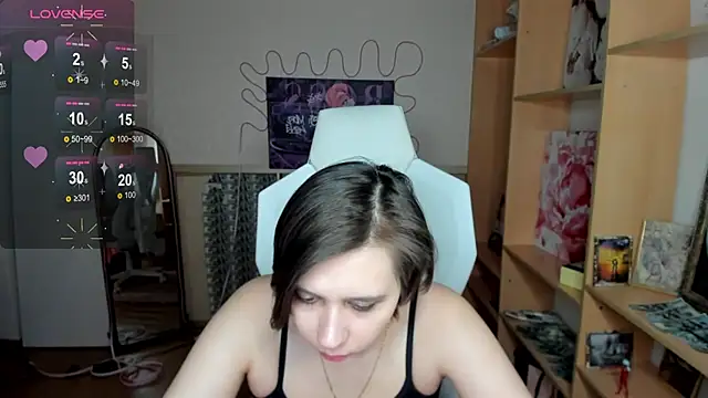 Scarlet Sirenn online show from March 2, 7:15 am