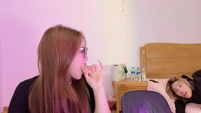 SM JIAJIA ZL online show from April 27, 6:38 pm