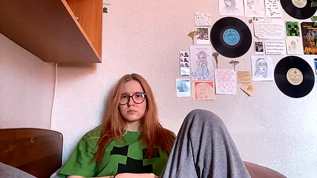 LaureenVielma online show from April 25, 12:41 pm