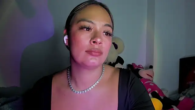 Kylievoos online show from March 6, 1:23 am