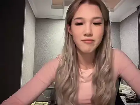 lilXdomiii online show from February 1, 5:12 pm