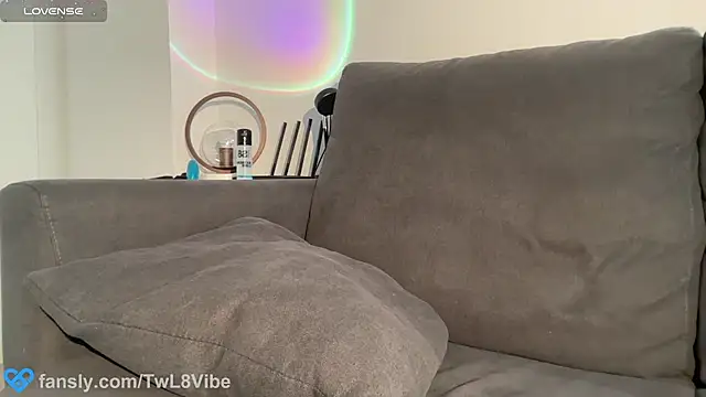 twl8vibe online show from July 6, 3:03 pm